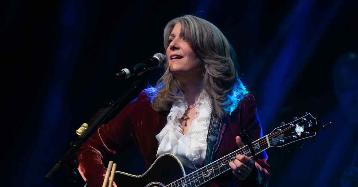 Kathy Mattea comes to The Newton Theatre on Thursday, December 5th.