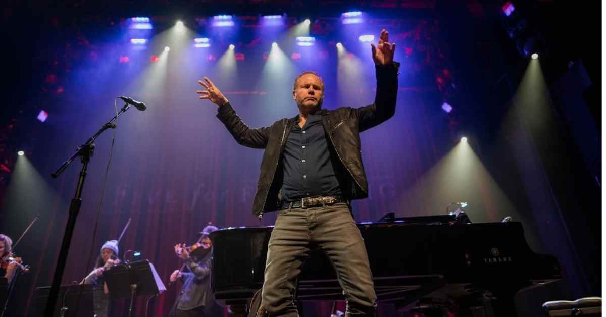 Five For Fighting with String Quartet at The Newton Theatre