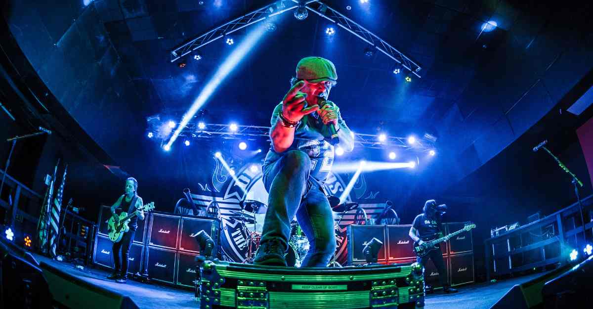 DIRTY DEEDS - AN AC/DC EXPERIENCE AT THE NEWTON THEATRE
